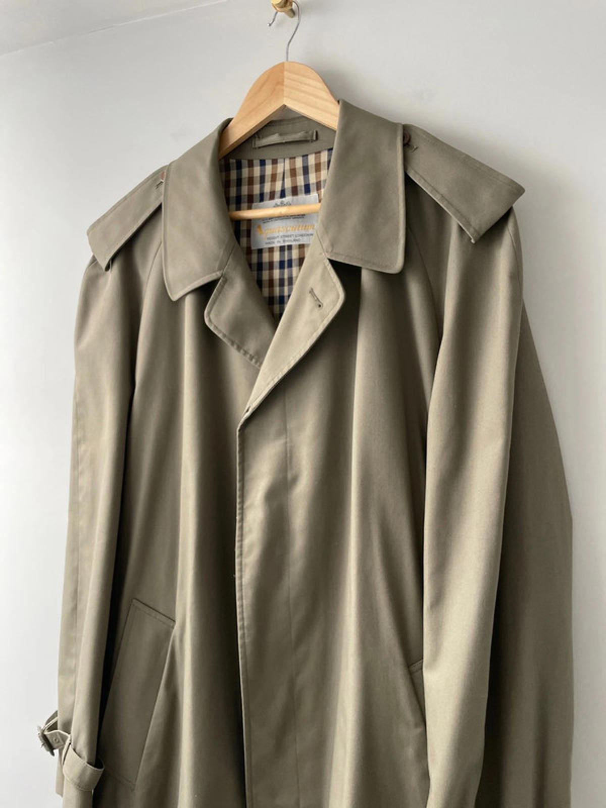 Men’s Aquascutum Trench Coat With Checked Lining In Khaki - Large - 2451