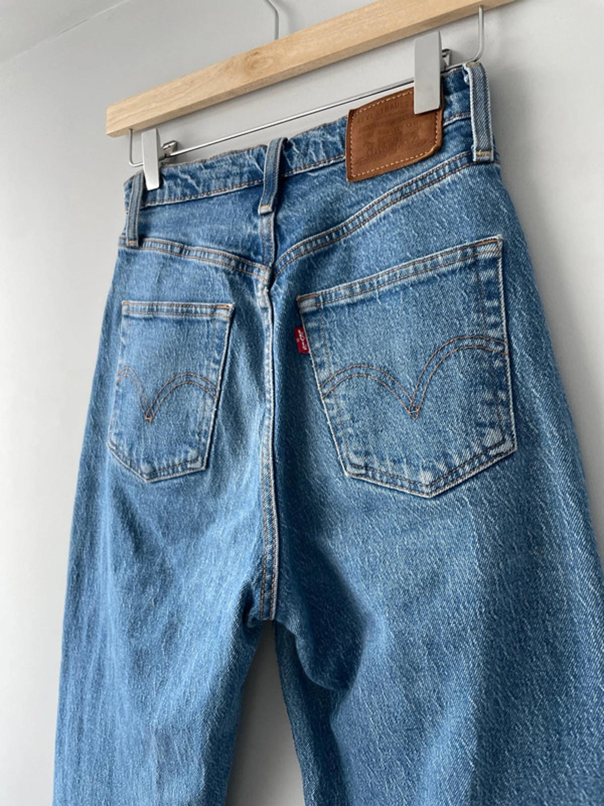 Women’s Levi’s High Waisted Ribcage Straight Fit Jeans In Blue - W24/L27 - 2268