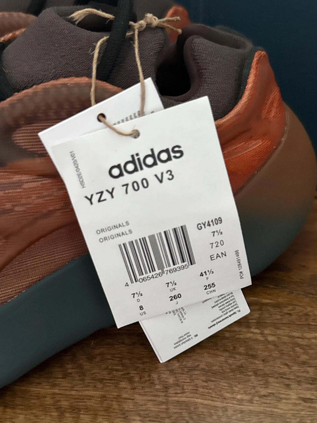 Men’s Yeezy 700 V3 Copper Fade Chunky Sole Trainers - Uk7.5 - 1295