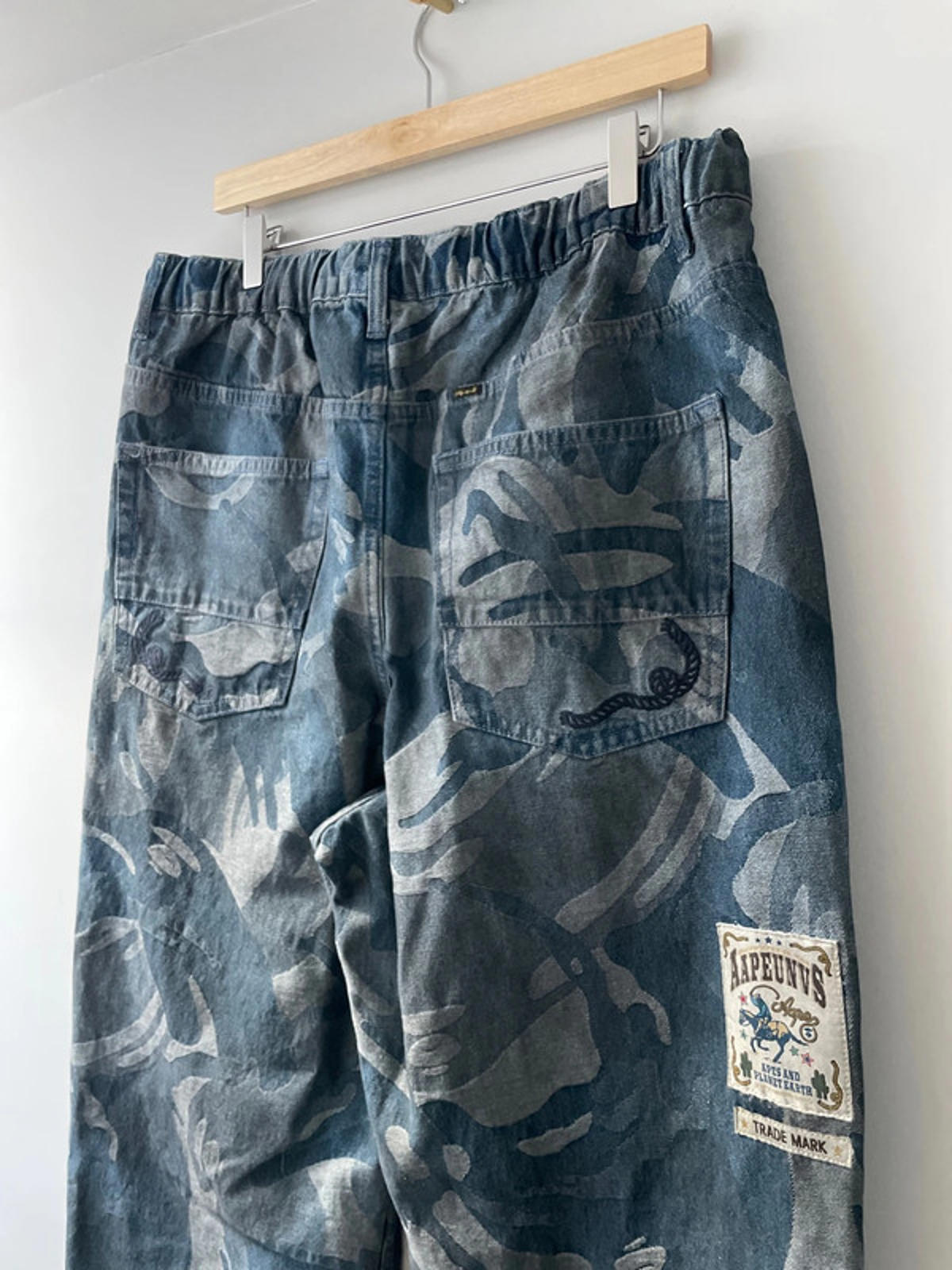 Men’s AAPE By A Bathing Ape Washed Loose Fit Jeans In Blue - W34/L30 - 2551