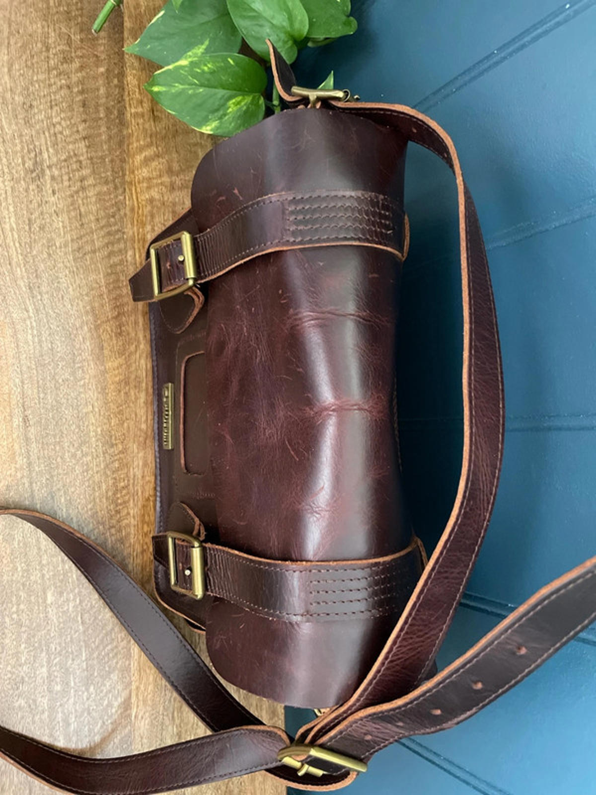 Unisex Dr Martens Premium Leather Satchel In Brown - 2417