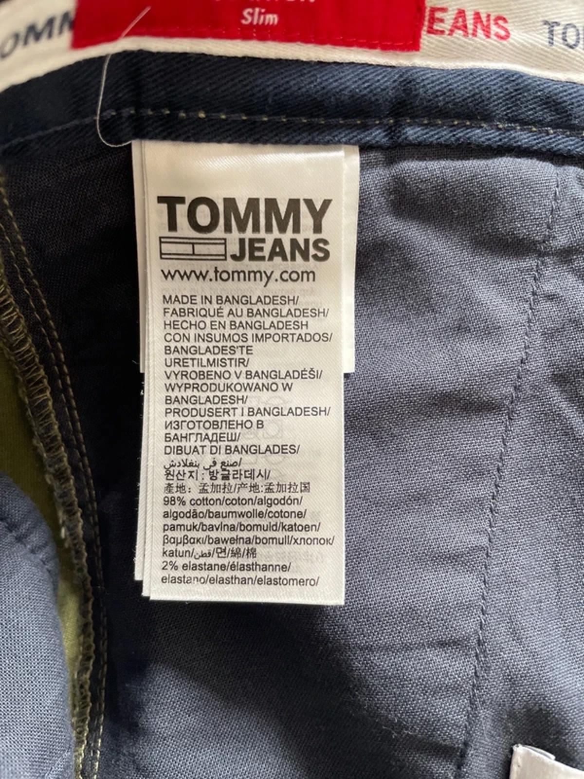 Men’s Tommy Hilfiger Scanton Slim Fit Chino Shorts in Khaki Green - W30/L8 - 3179