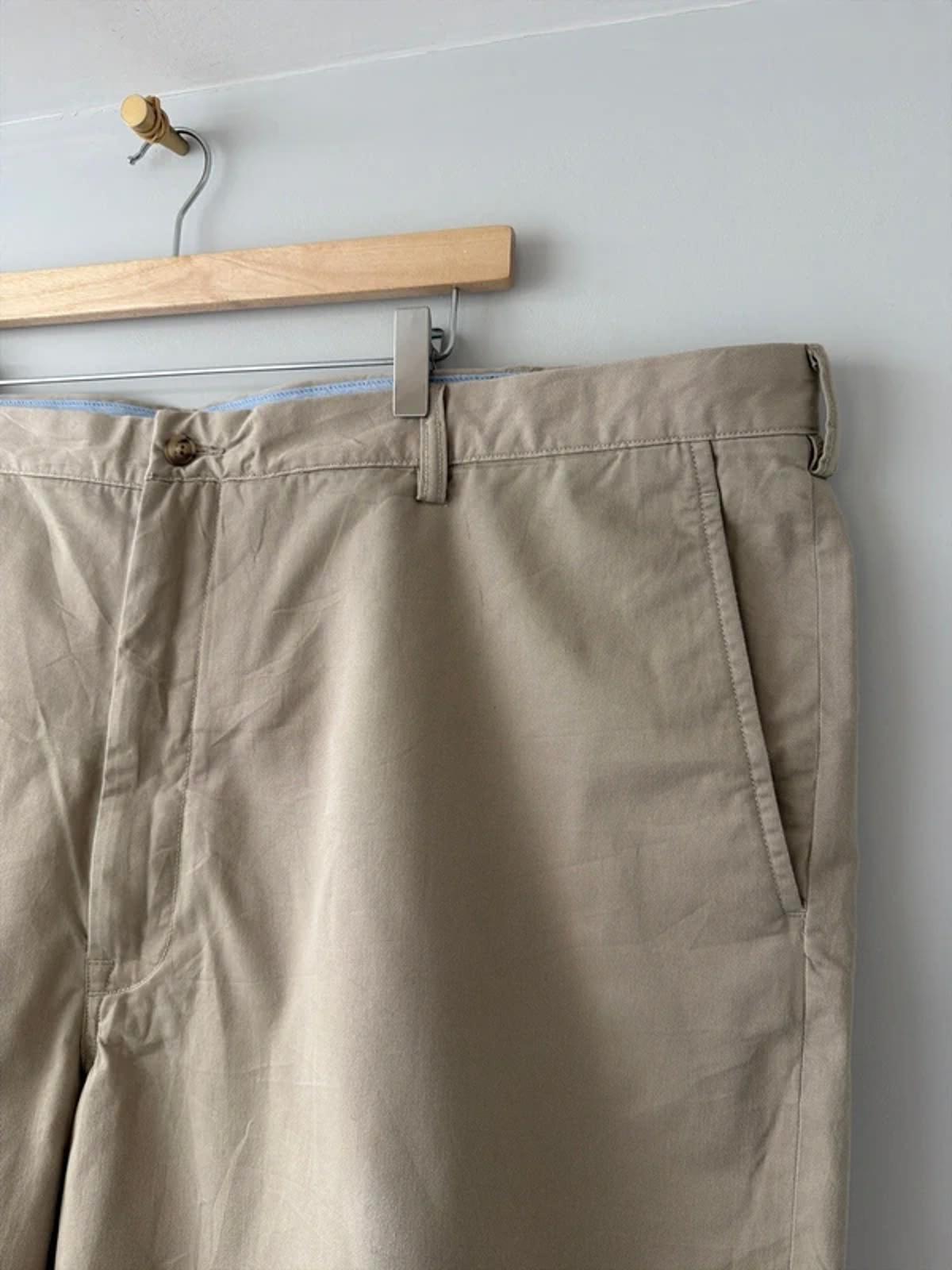 Men’s Ralph Lauren Stretch Classic Fit Chino Shorts in Beige - W48 - 3275