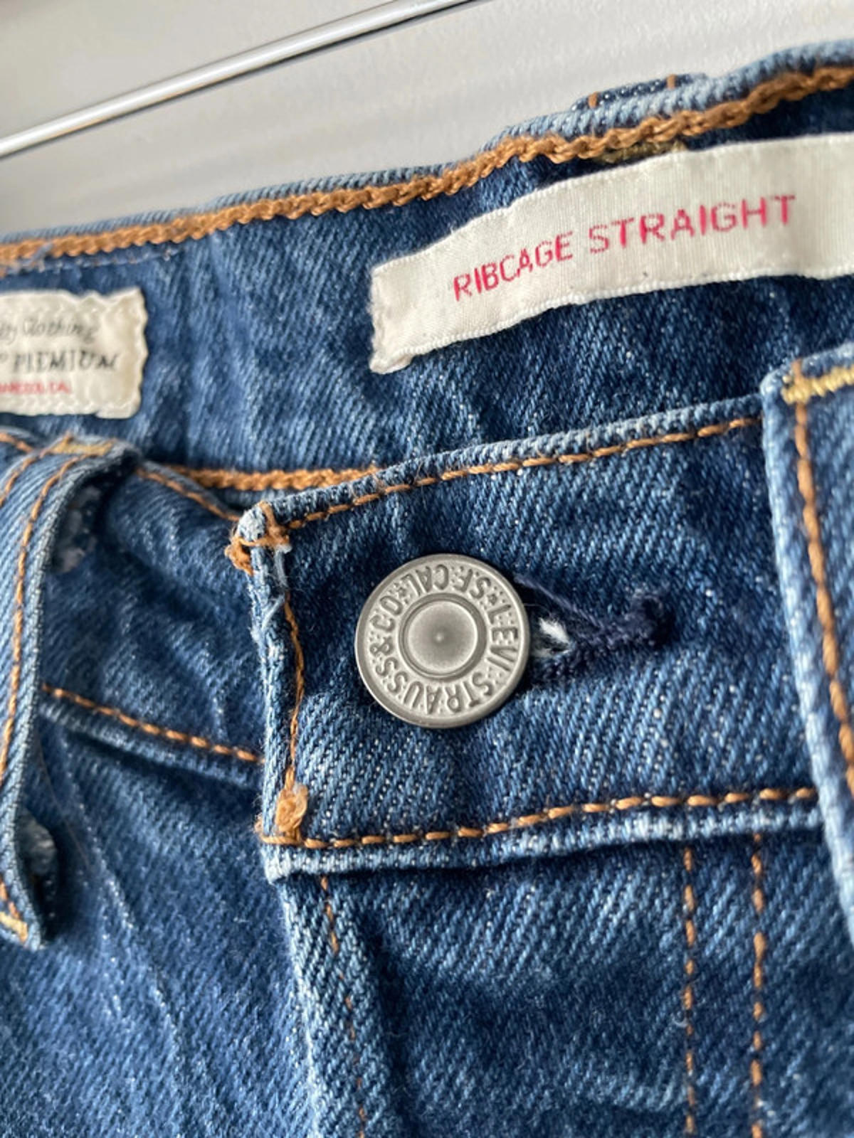 Women’s Levi’s High Waisted Ribcage Straight Fit Jeans In Navy - W25/L27 - 2527