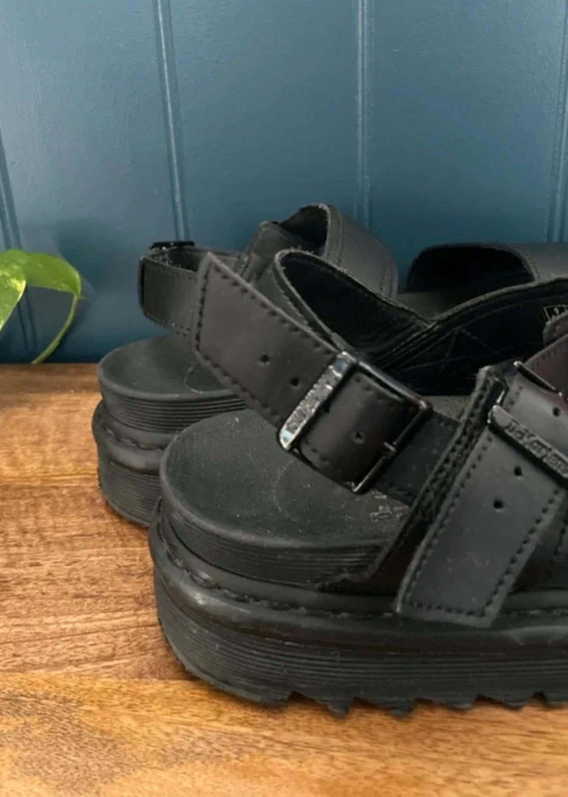 Women’s Dr Martens Voss Chunky Sole Sandals In Black - UK9 - 3046
