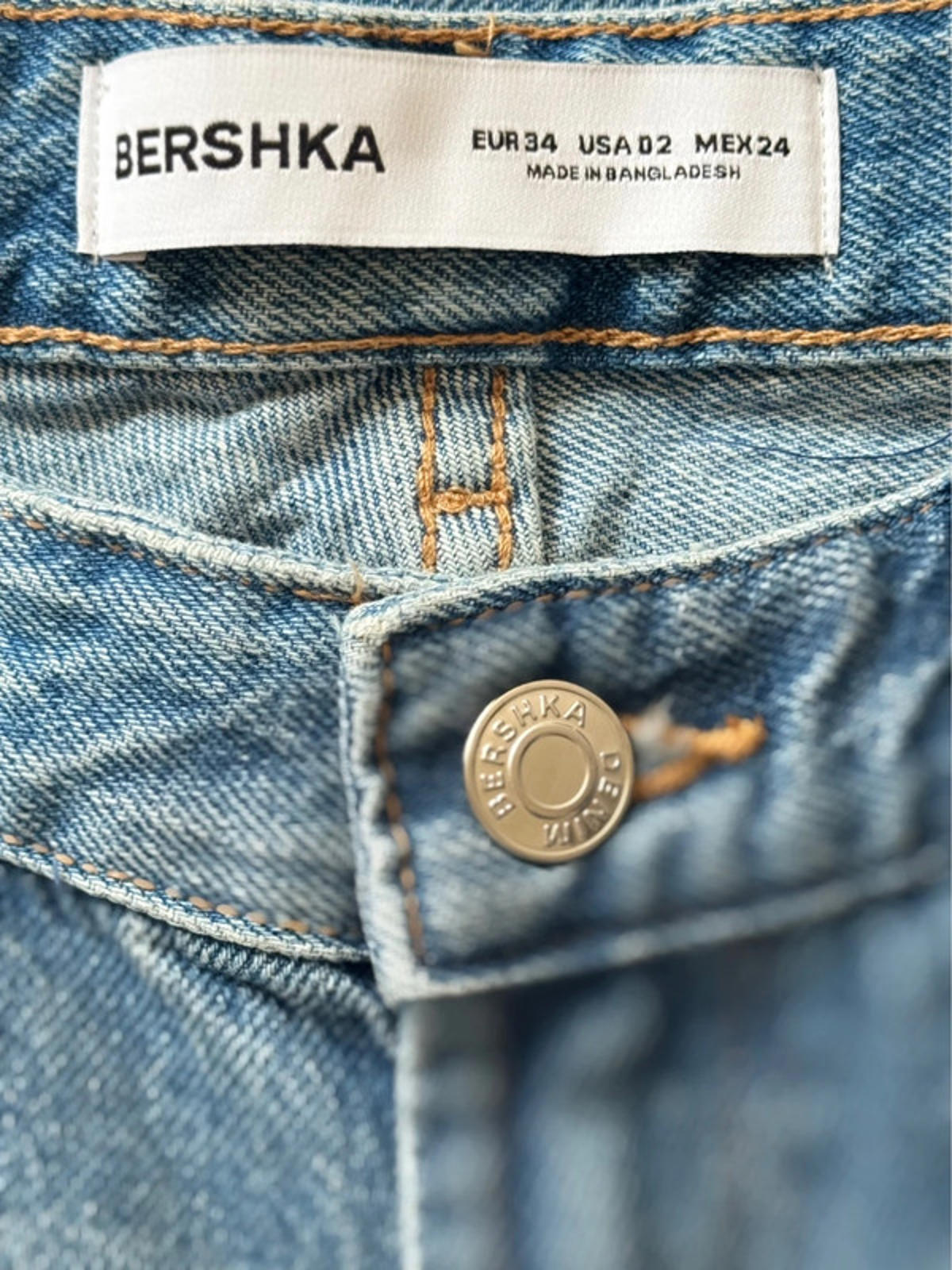 Women’s Bershka Petite Straight Leg Jeans In Navy - W28/L31 - 1314