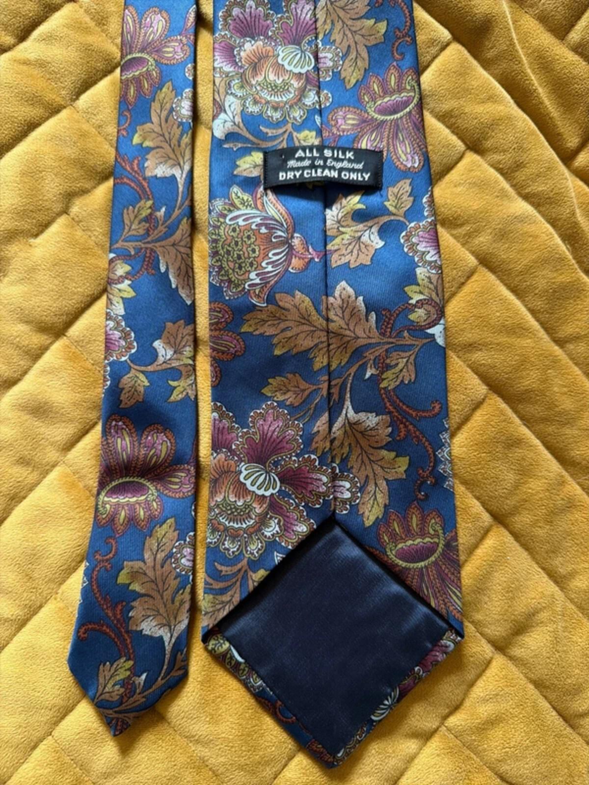 100% Premium Silk Tie With Flower design Made In England - 333