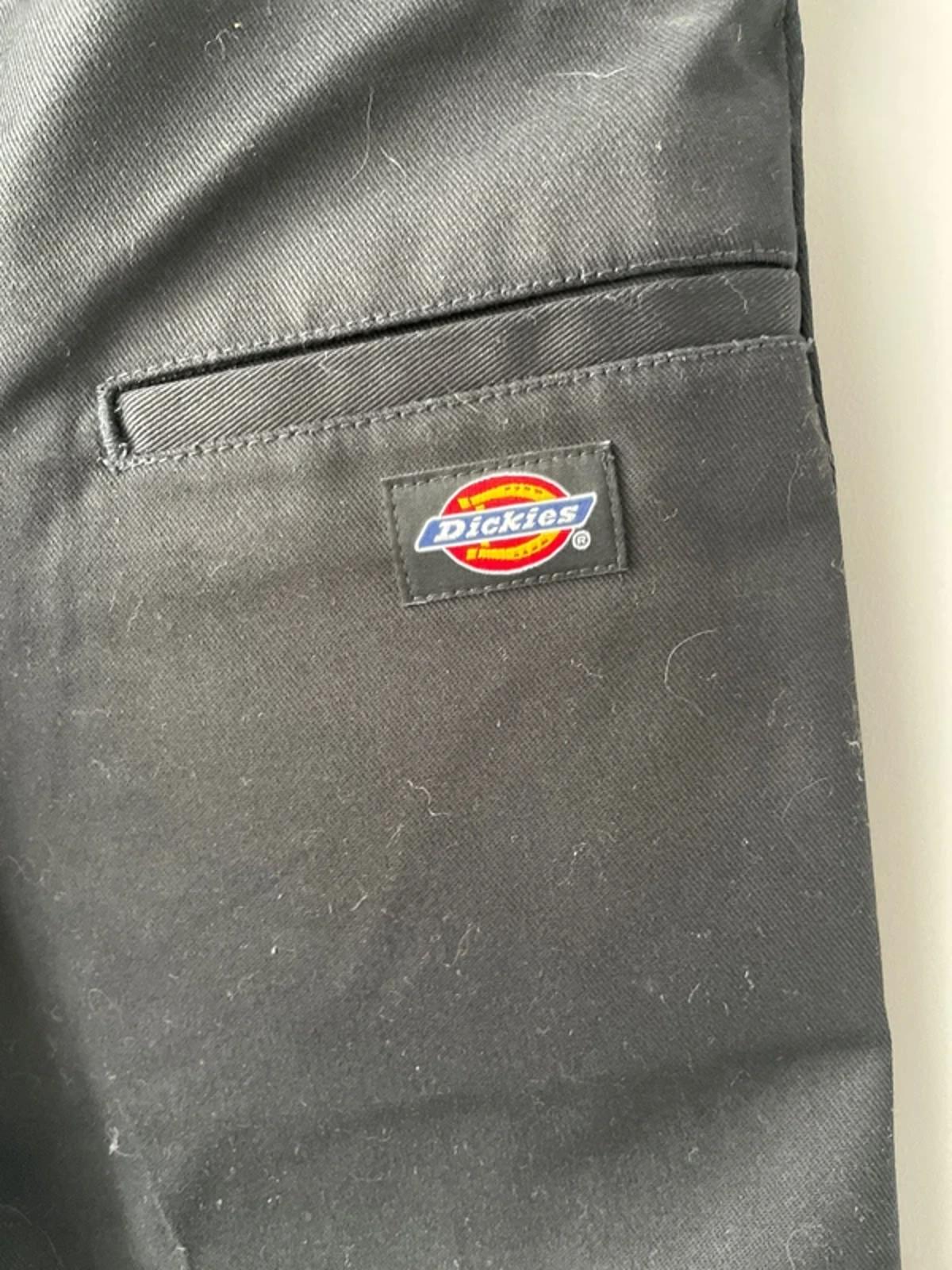 Men’s Dickies Slim Fit Chino Cargo Shorts In Black - W33/L13 - 3067