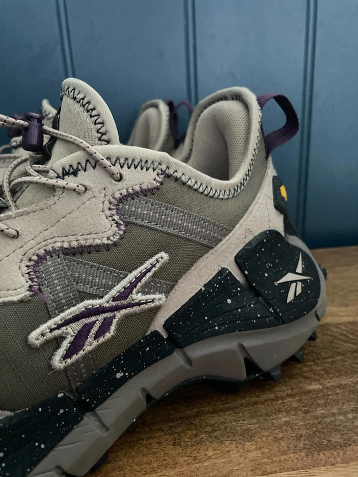 Men’s Reebok Zig Kinetica 2 Edge 'Army Green' size? Exclusive - UK10 - 2570