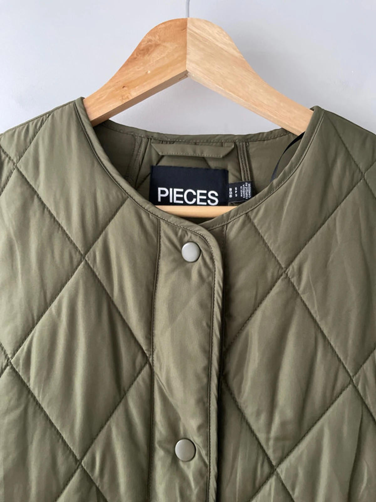 Women’s Pieces Light Weight Crew Neck Quilted Jacket In Khaki - Small - 2481