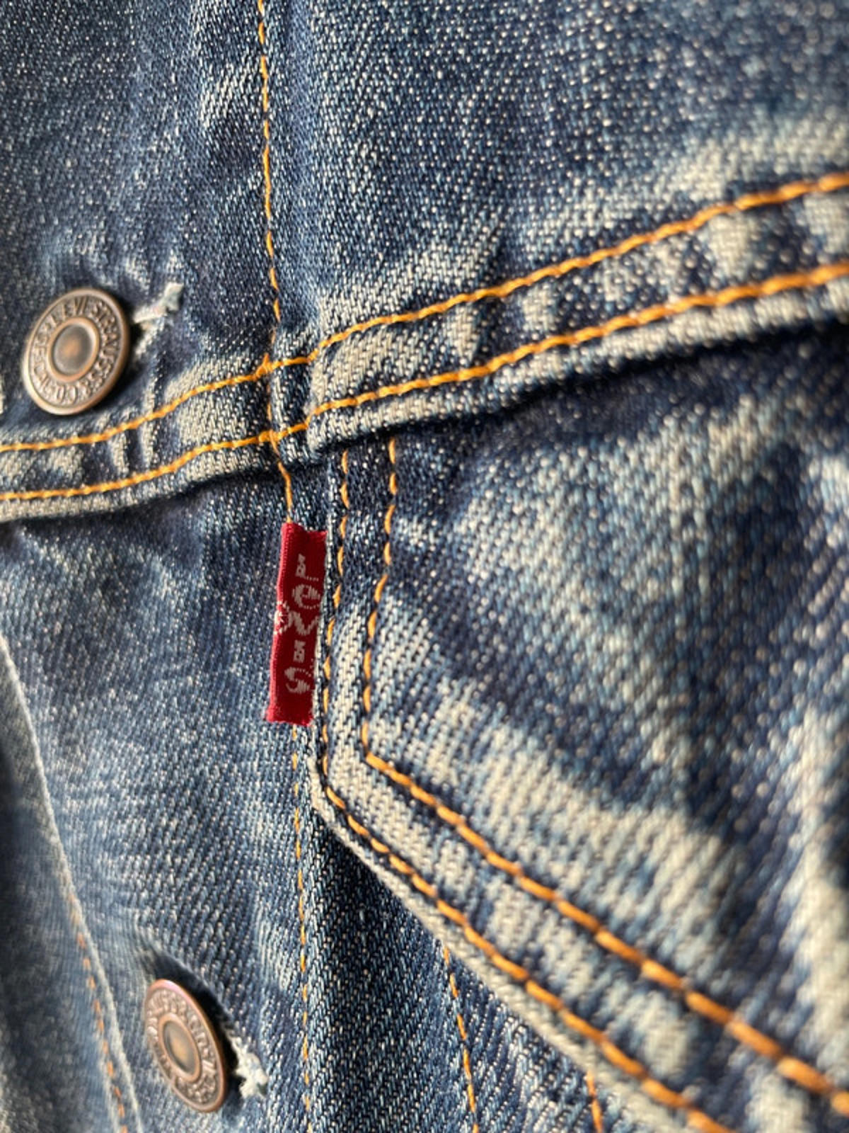 Women’s Levi’s Premium Denim Trucker jacket With Wash Effect - UK4 - 2143