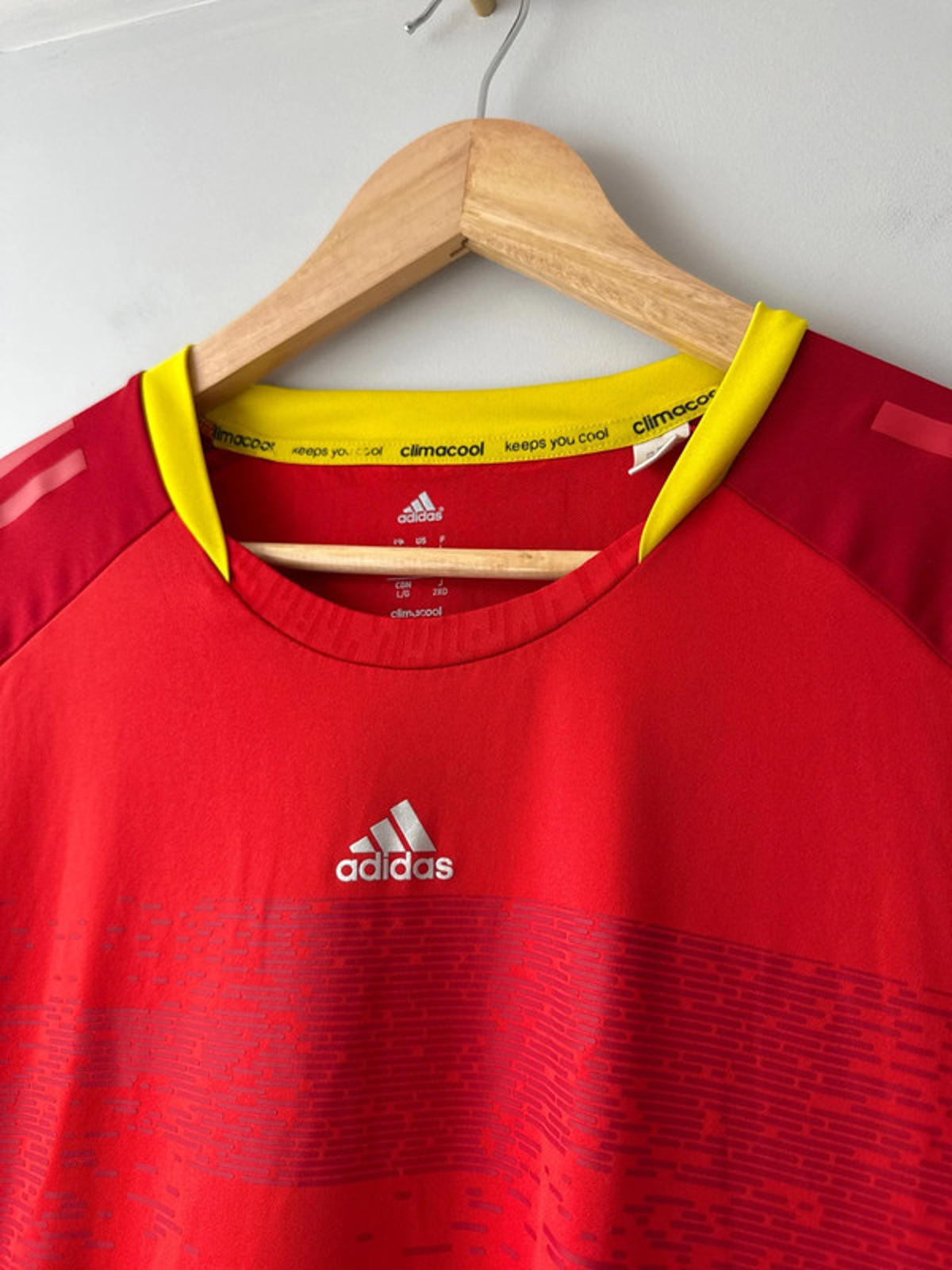 Men’s Adidas Climacool sports top - Large - 1683