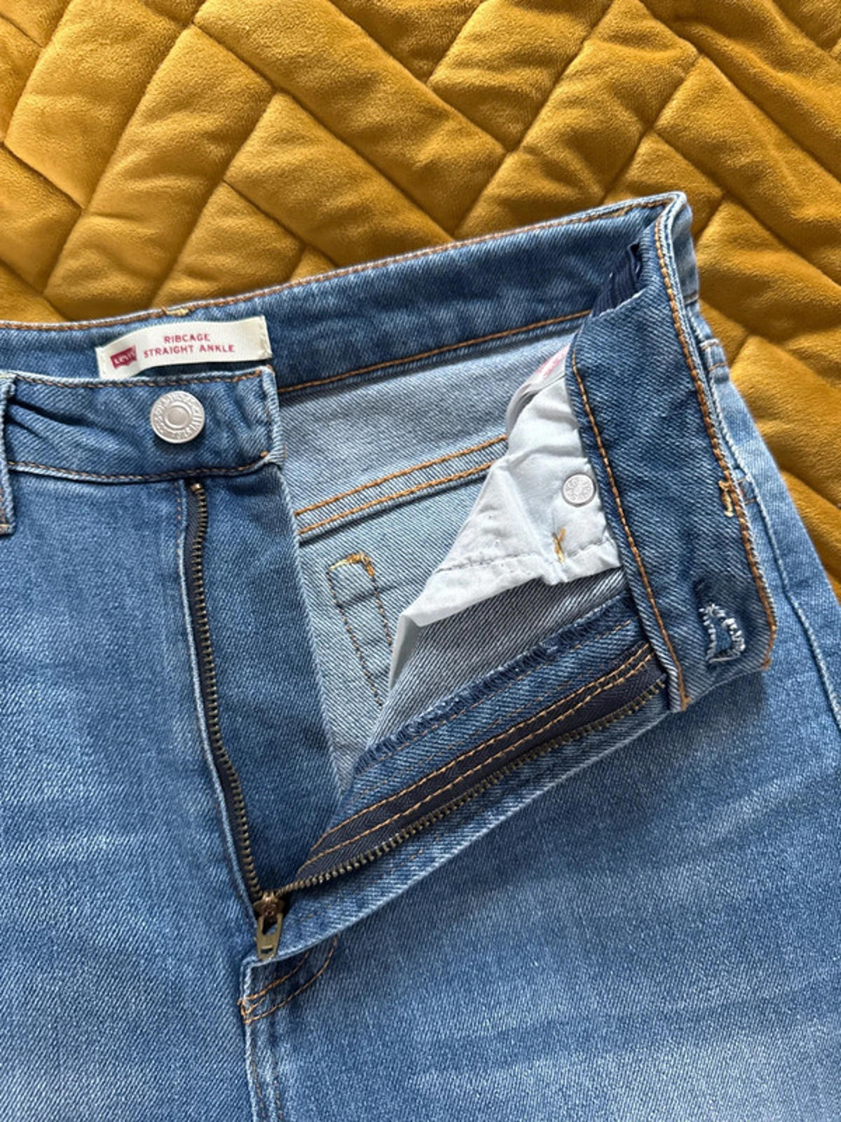 Women’s Levi’s Ribcage Straight Ankle Fit High Waisted Jeans - W26 / L29 - 0361