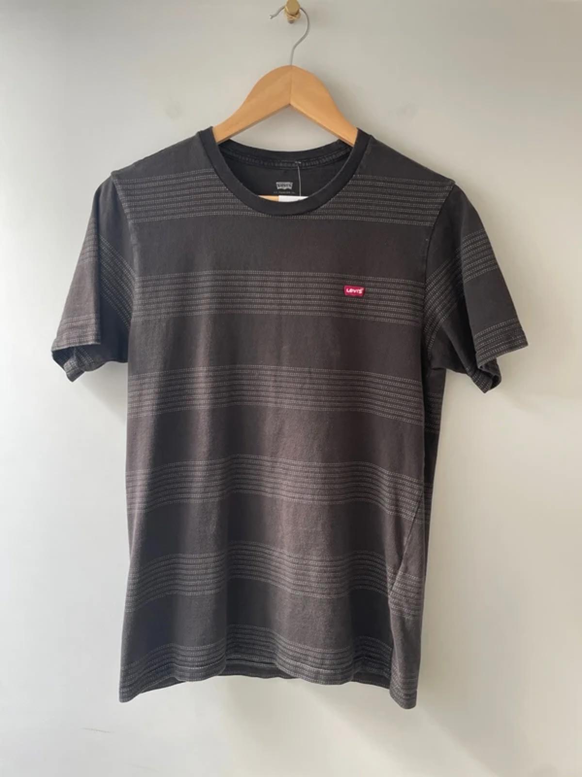 Men’s Levi’s Short Sleeve Crew Neck T-shirt - Small - 3042