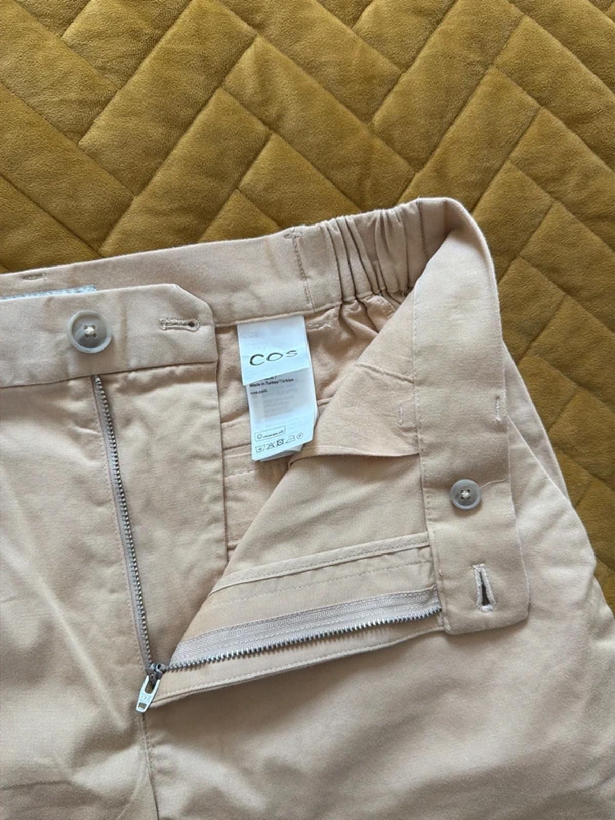 Men's Cos Stretch Fit Classic Chino Shorts in Beige - W33 - 3267