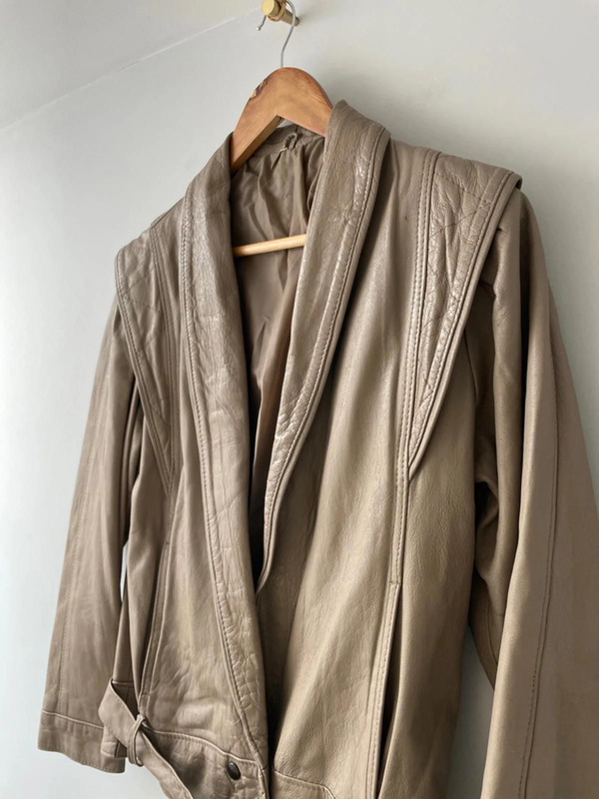 Women’s Premium Leather Vintage Jacket Coat With Belt In Beige - Small - 2426