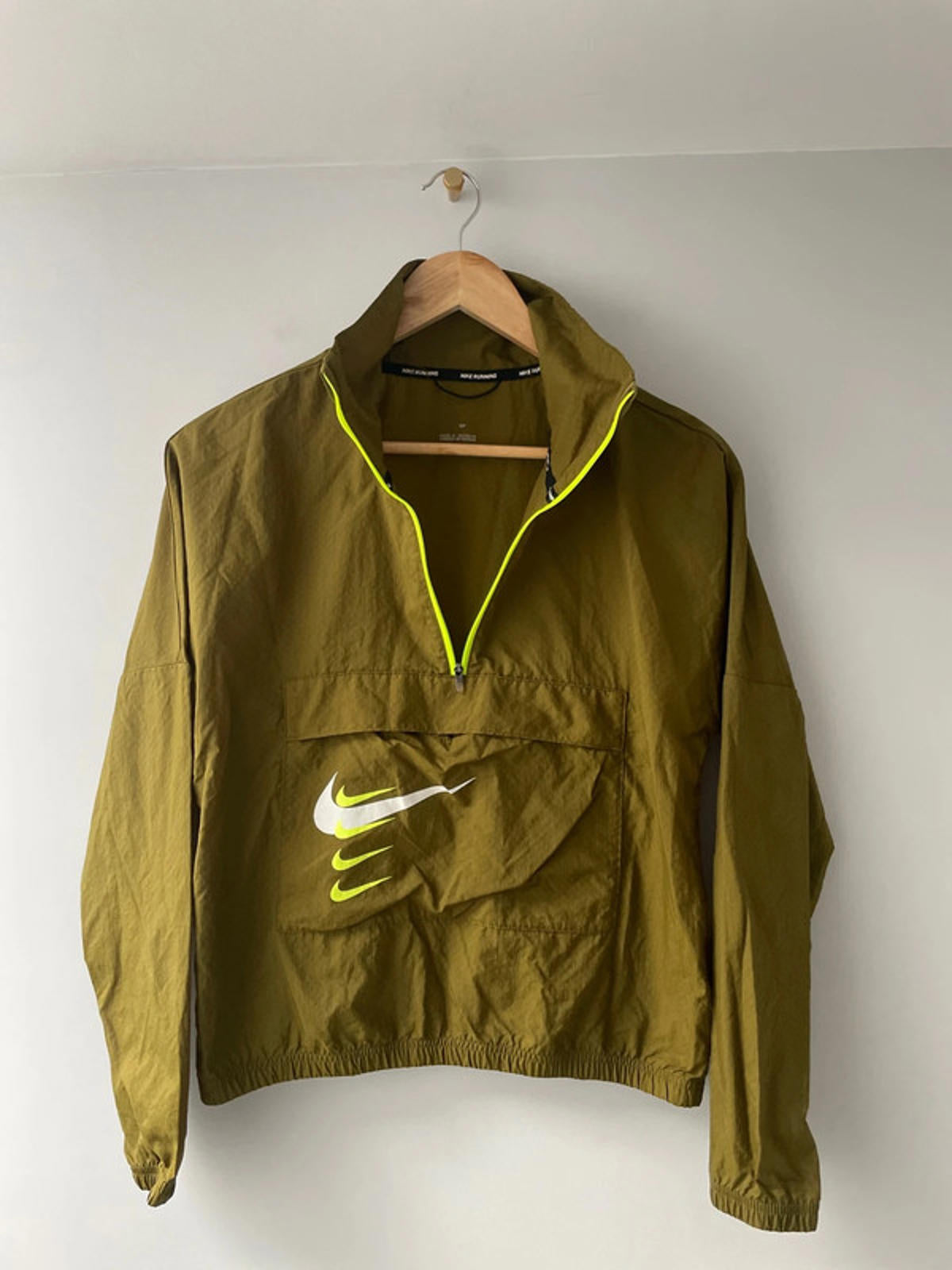 Women’s Nike 1/4 Zip Windbreaker Jacket Coat in Olive Green - XSmall - 2305