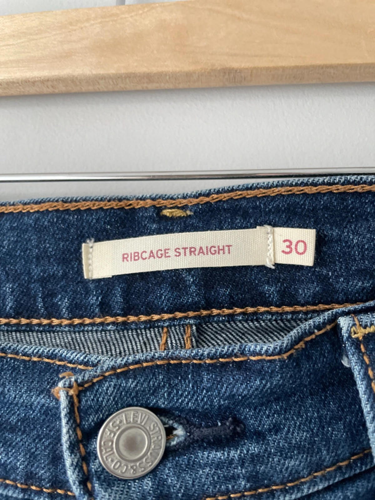 Women’s Levi’s High Waisted Ribcage Straight Fit Jeans In Navy - W30/L27 - 2489