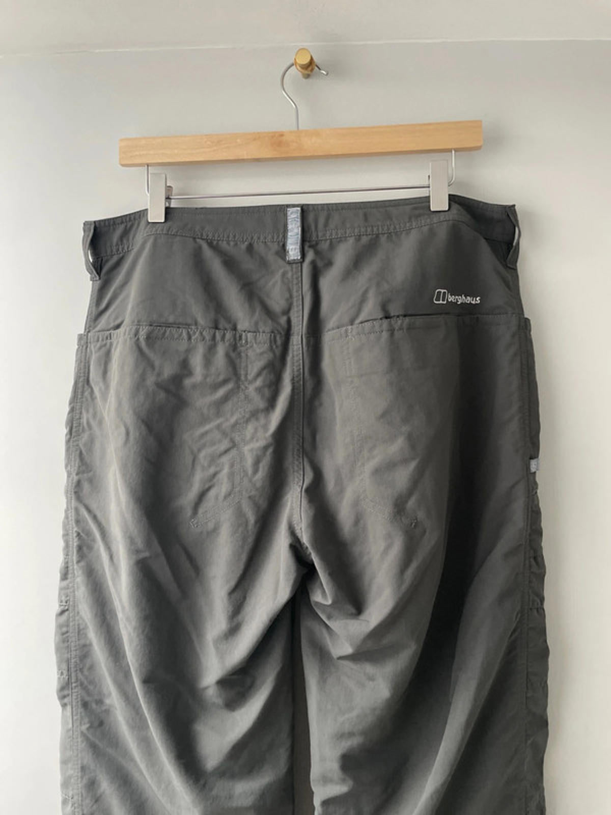 Men’s Berghaus Cargo Trousers / shorts In Grey - W34/L32 - 2441