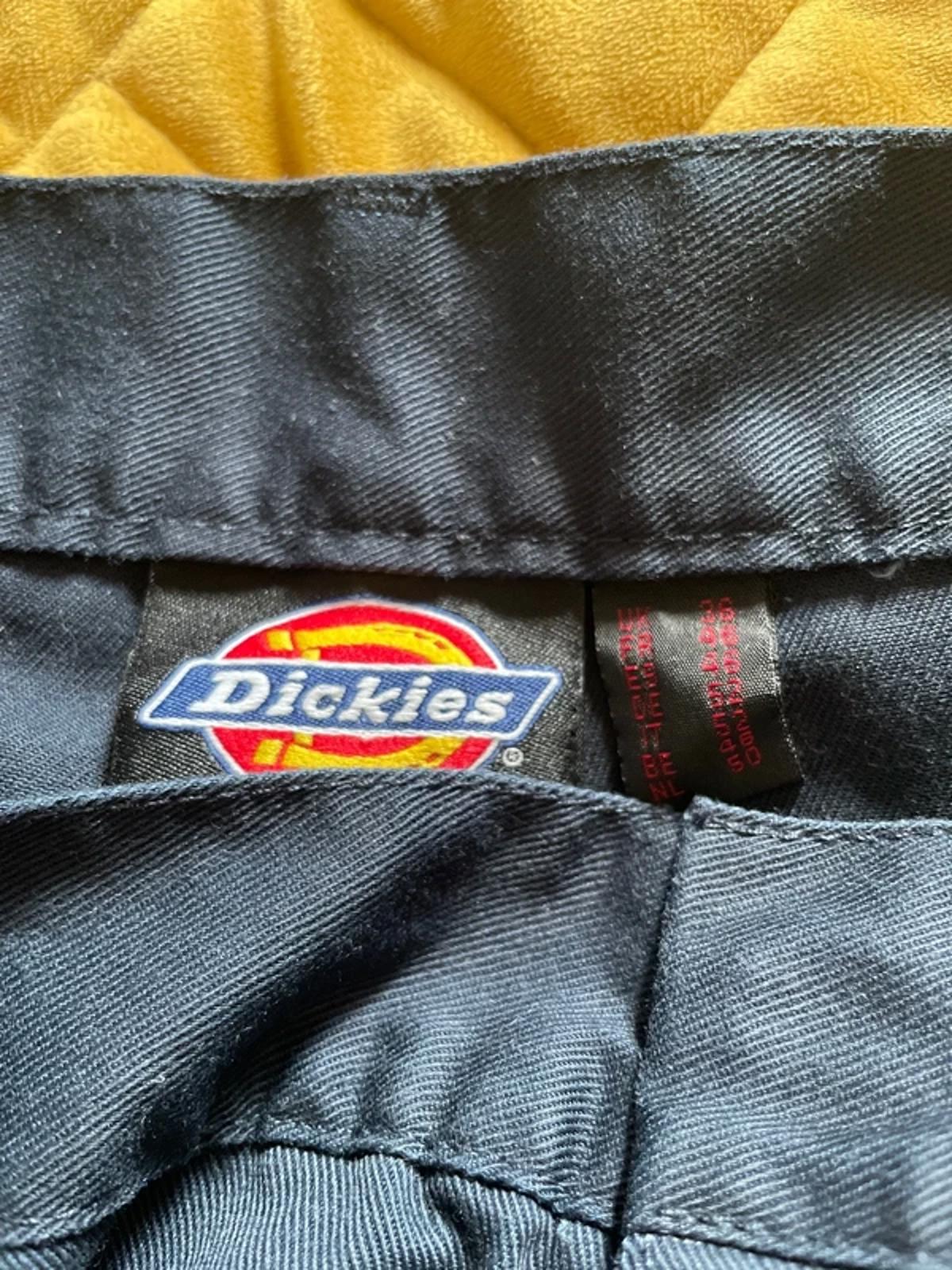 Men’s Dickies Baggy Fit Cargo Shorts In Navy Blue - W36/L10 - 3126