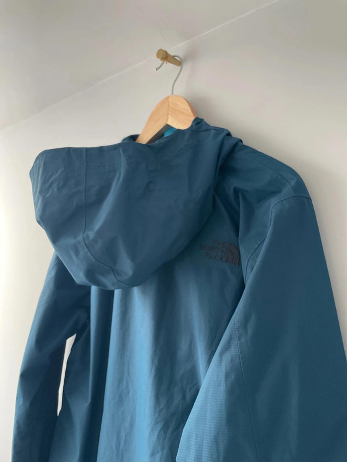 Men’s The North Face Waterproof Dryvent Jacket In Blue - Small - 1952