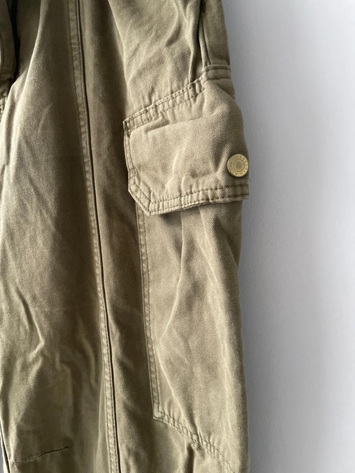 Men’s Pull and Bear Baggy Cargo Trousers in Khaki - W32/L29 - 2754
