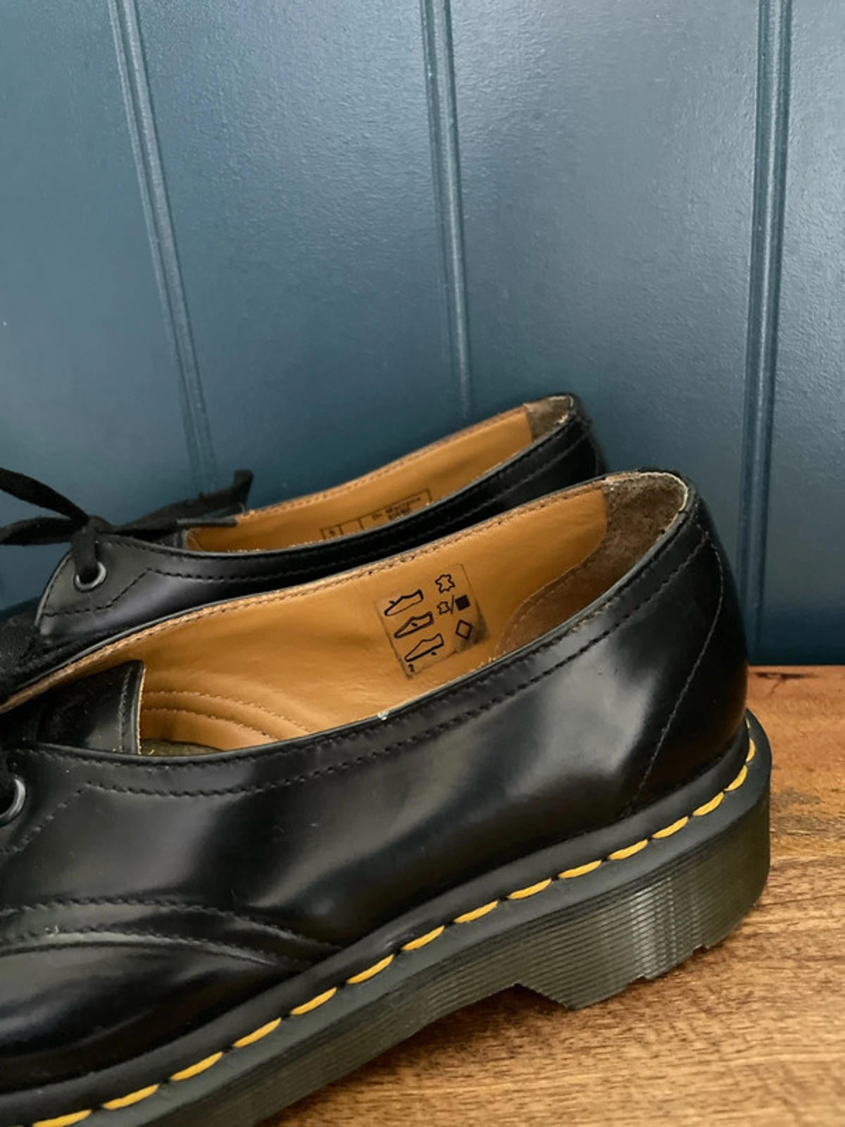 WoMen’s Dr Martens Siano Premium Soft Leather Lace Up Shoes In Black - UK5 - 2188