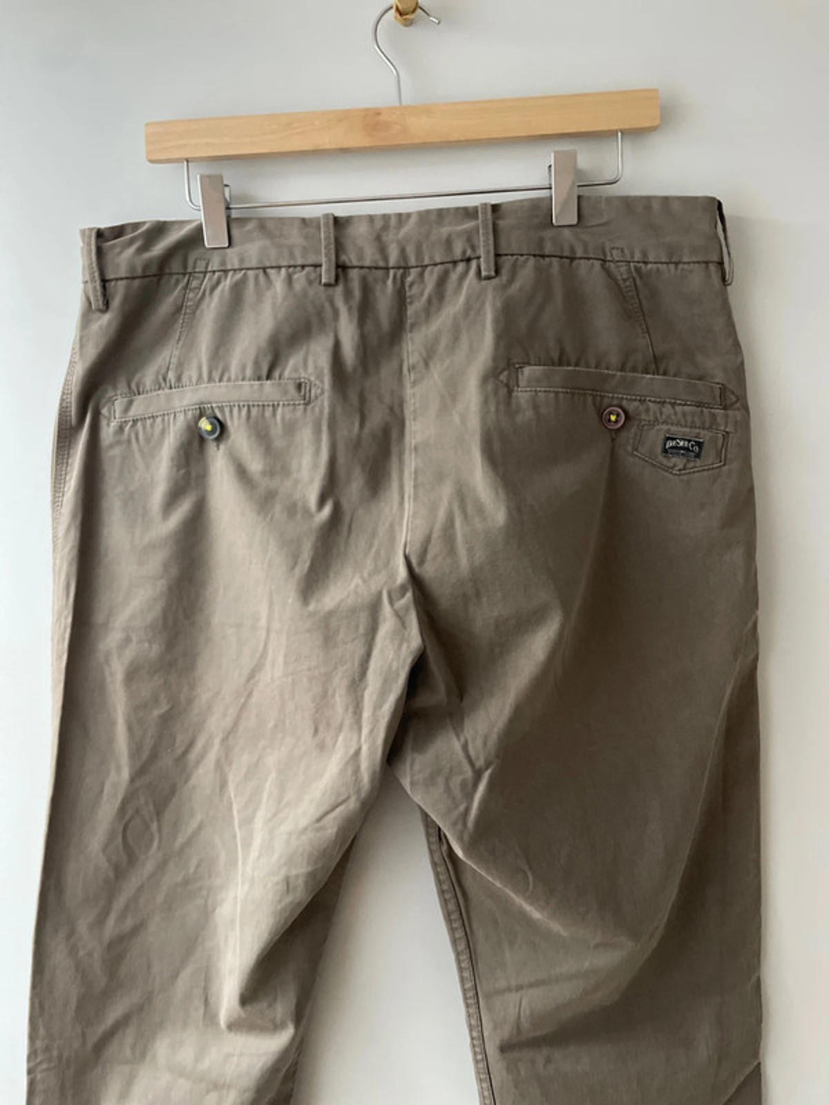 Men’s Diesel Stright Fit Classic Chino Trousers In Beige - W33/L34 - 2789