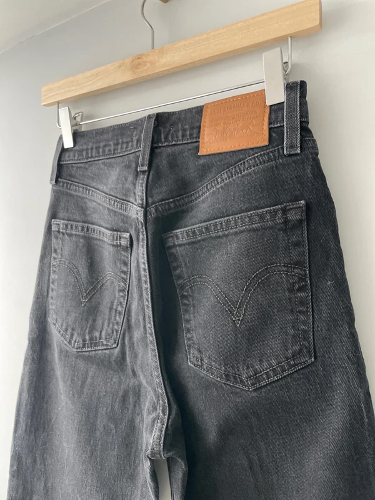 Women’s Levi’s High Waisted Ribcage Boot Straight Fit Jeans In Black - W25/L27 - 3001