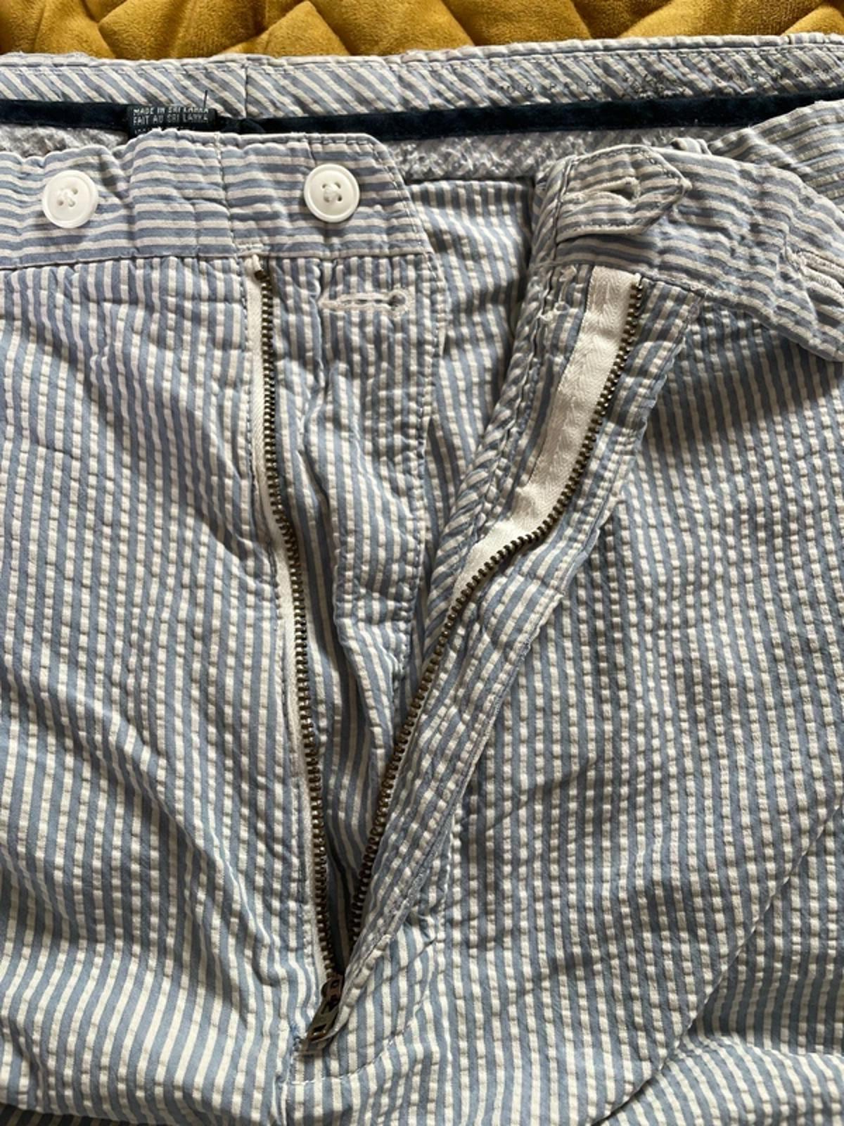 Men’s Ralph Lauren Seersucker Stripe Chino Shorts in Blue - W46/L9.5 - 3151