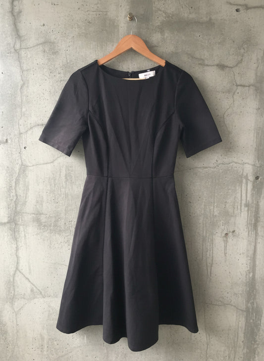 Women’s Reiss Tianna Half Sleeve Fit & Flare Dress In Black - UK6 - 2750
