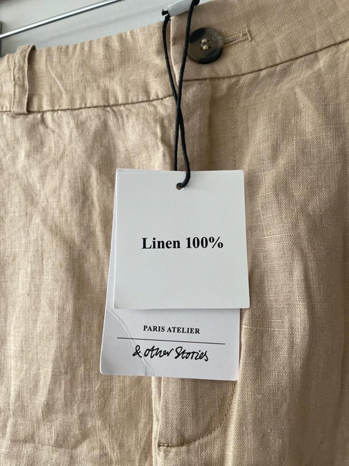 Women’s & Other Stories 100% Linen Shorts in Beige - UK 4 - 3082