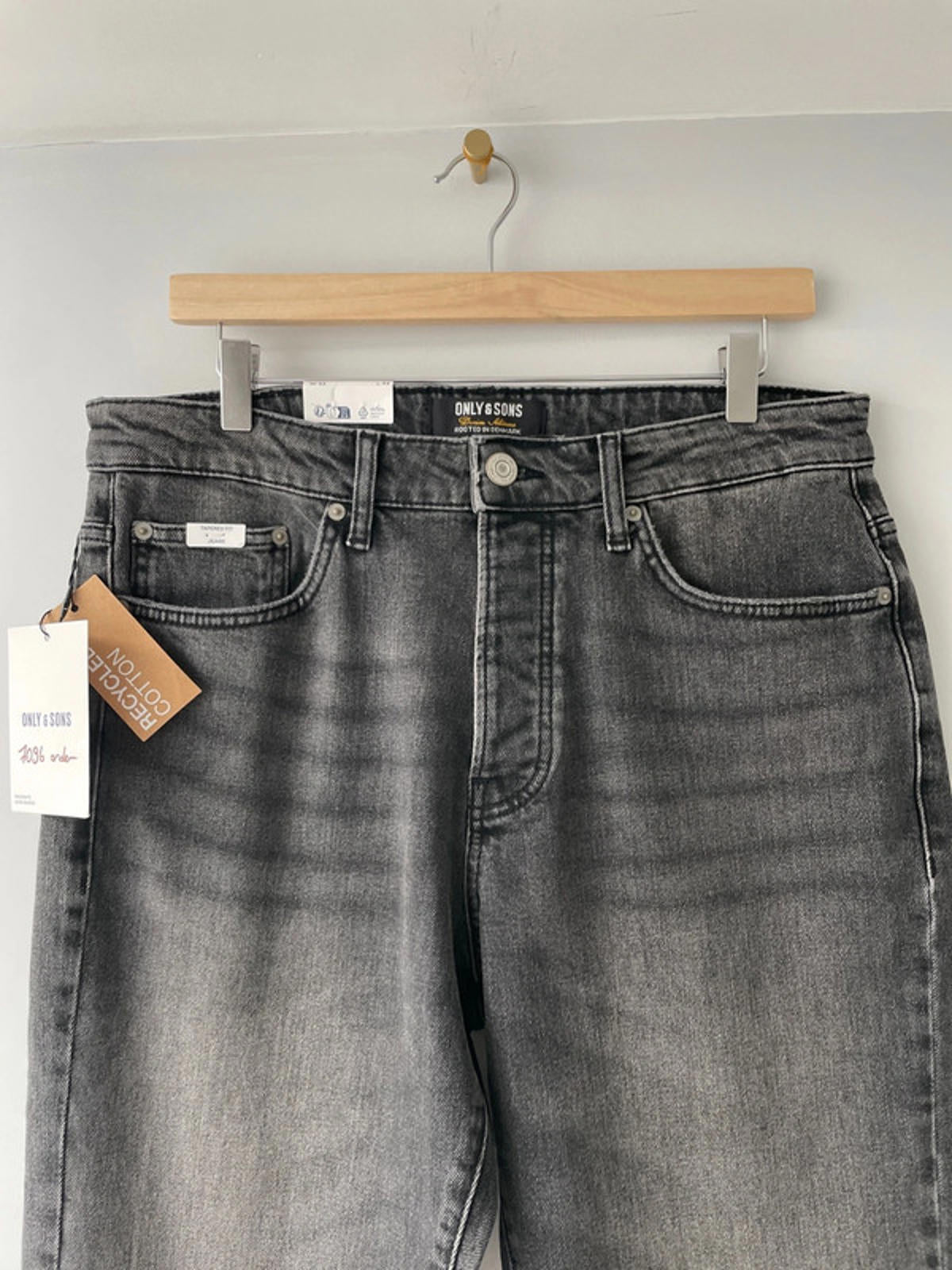 Men’s Only & Sons yoke Tapered Fit Jeans In Washed Black - W32/L32 - 2249