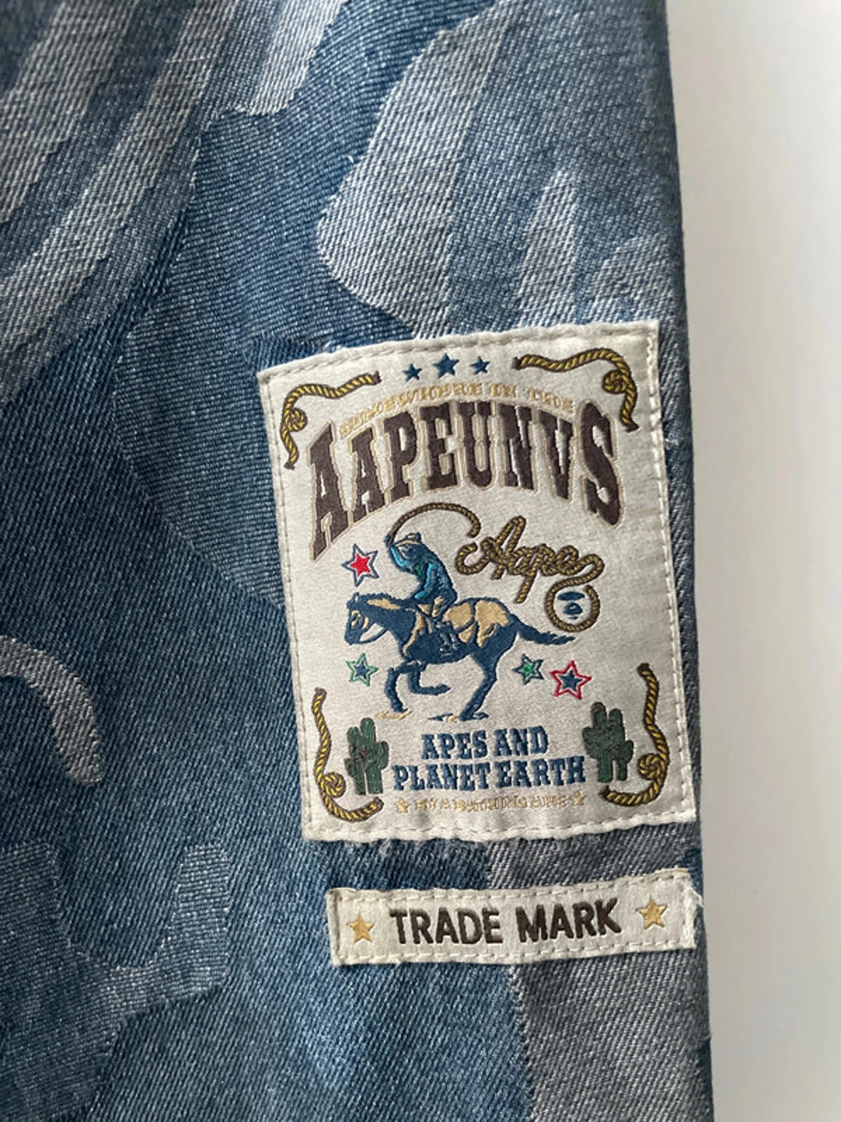 Men’s AAPE By A Bathing Ape Washed Loose Fit Jeans In Blue - W34/L30 - 2551