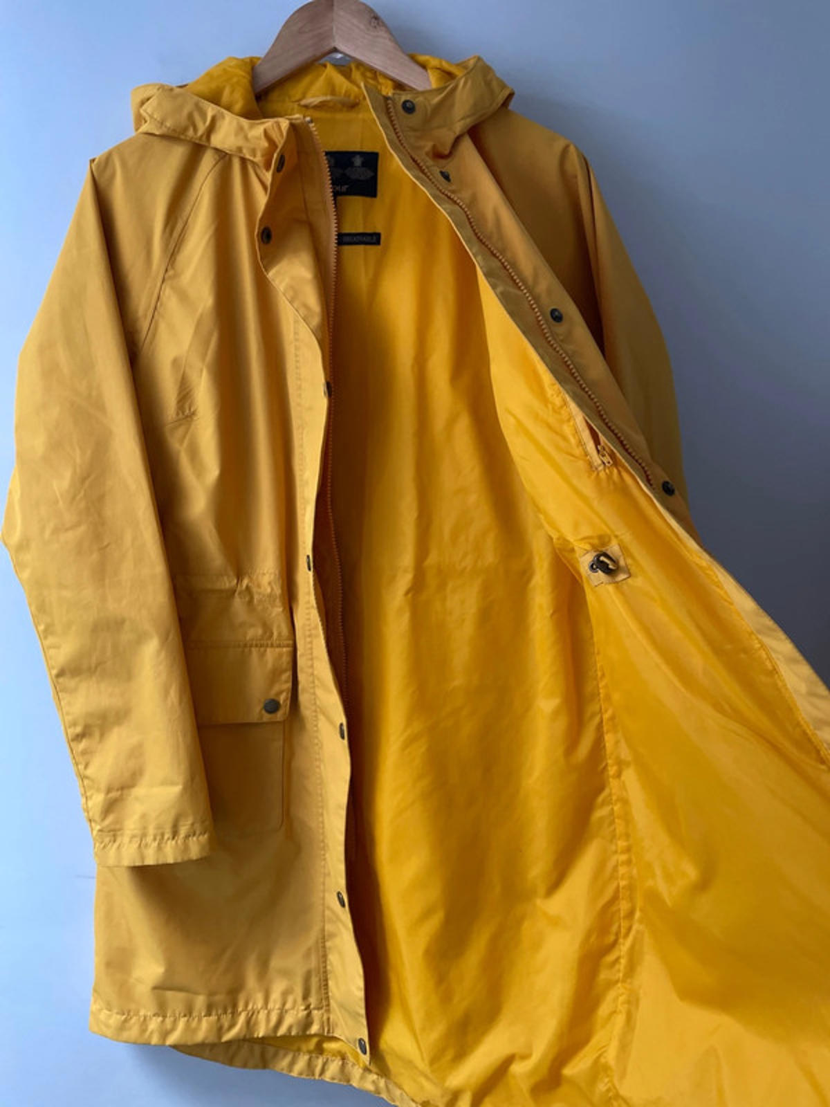 Women’s Barbour Premium Waterproof & Breathable Raincoat in Yellow - UK10 - 2086