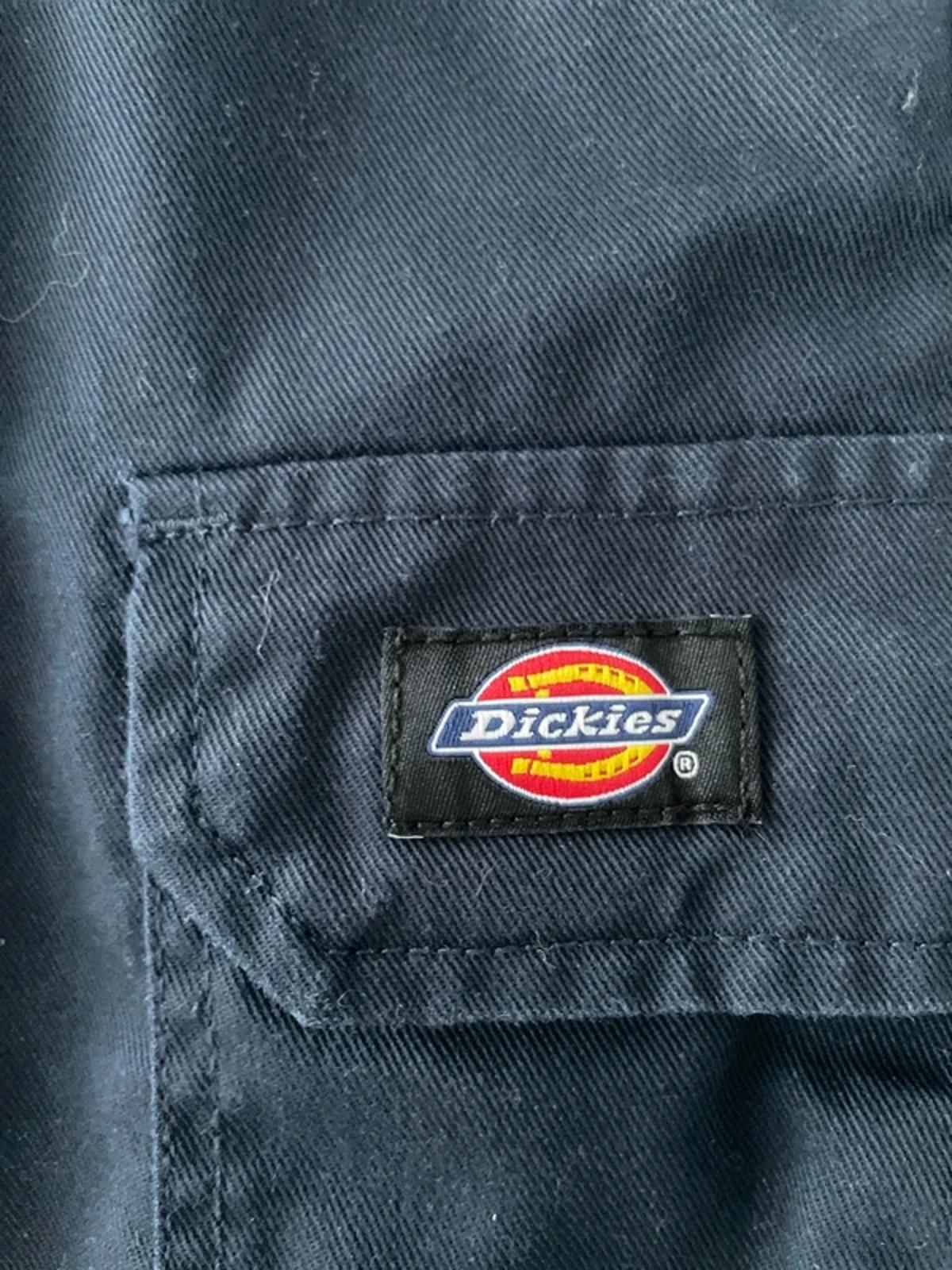 Men’s Dickies Baggy Fit Cargo Shorts In Navy Blue - W36/L10 - 3126