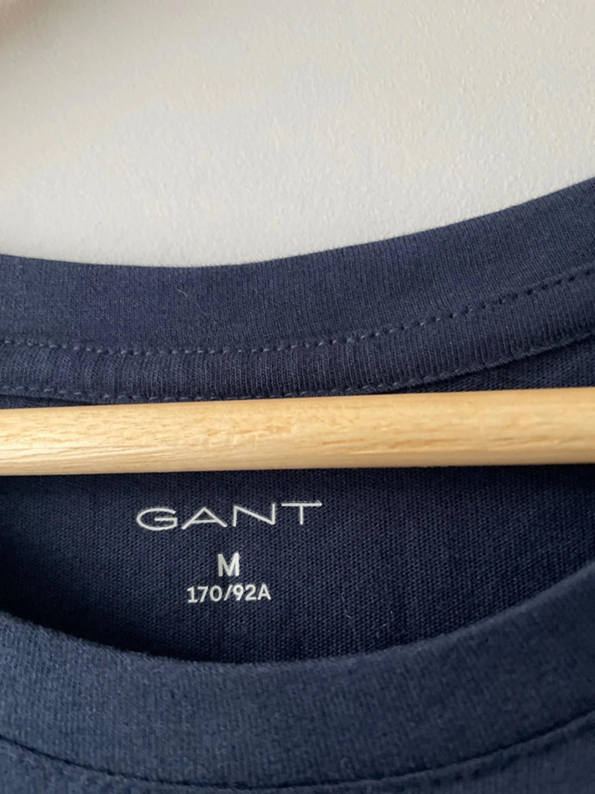 Men’s GANT Short Sleeve Crew Neck T-shirt in Navy - Medium - 2834