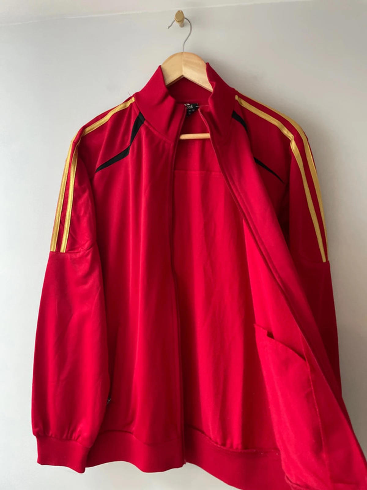 Men’s Adidas Spainish Football Track Jacket in Red/Gold Stripes - XLarge -2539