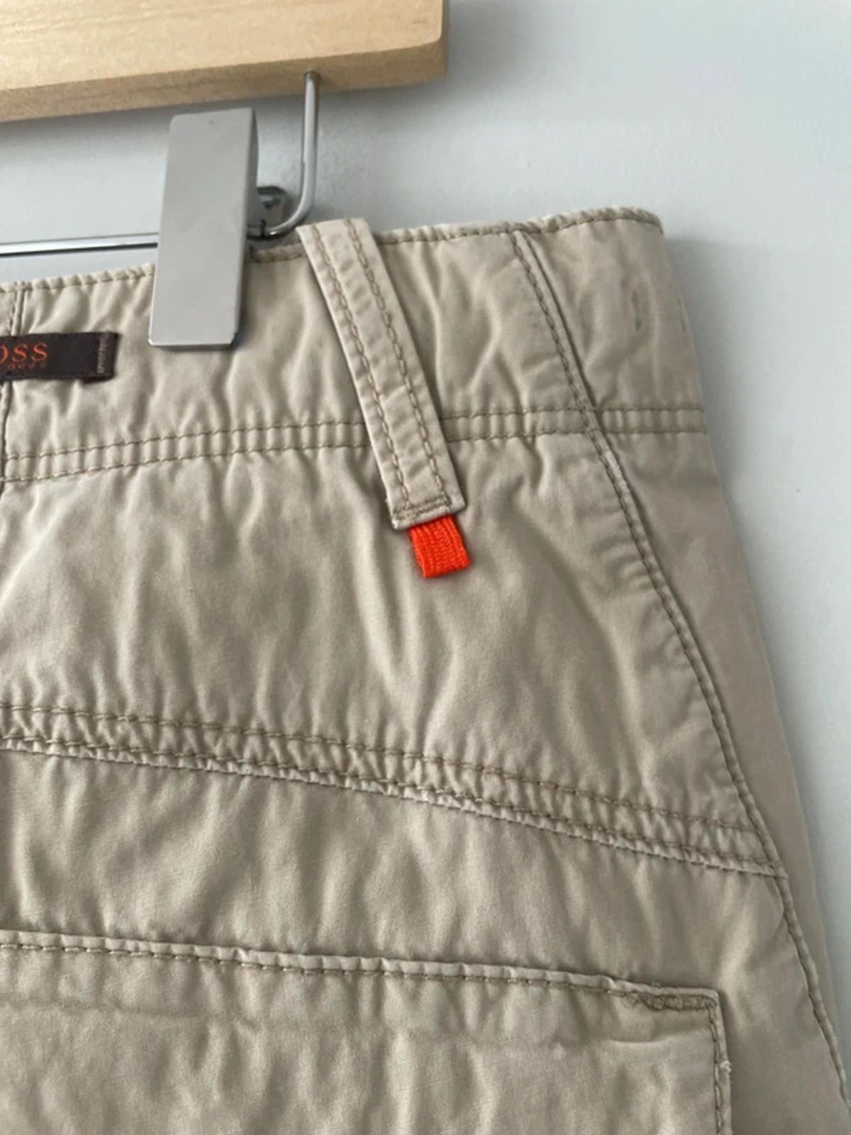 Men’s Hugo Boss Baggy oversized Fit Cargo Shorts In Beige - W34/L12 - 3183