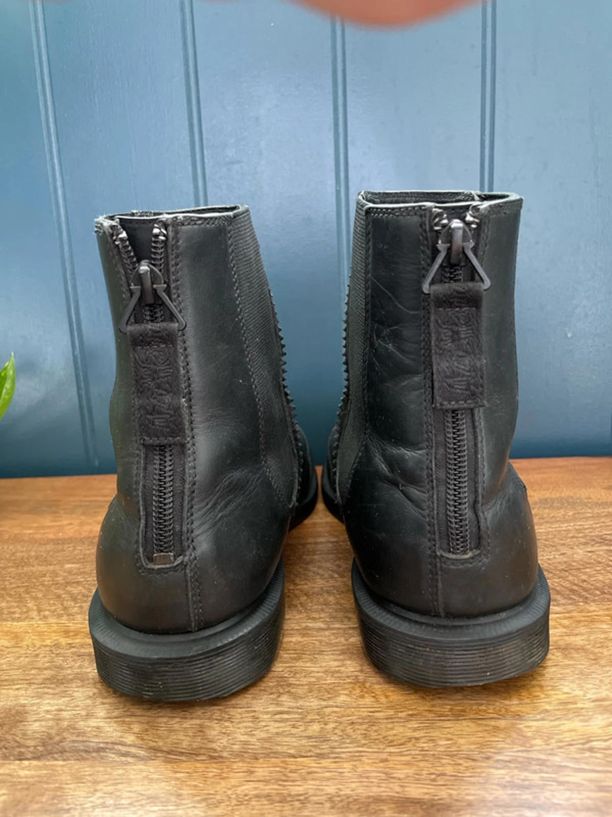 Women’s Dr Martens Zillow Premium Leather Chelsea Boots with Zip In Black - UK6 - 2182