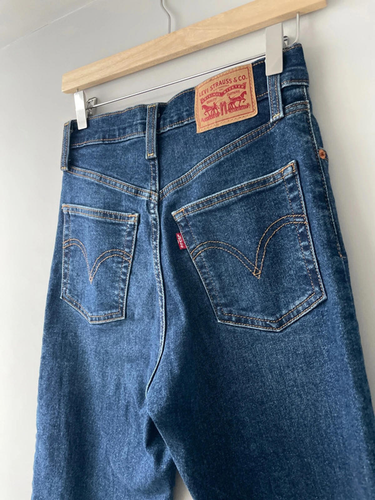 Women’s Levi’s High Waisted Ribcage Boot Cut Fit Jeans In Navy - W25/L27 - 2652