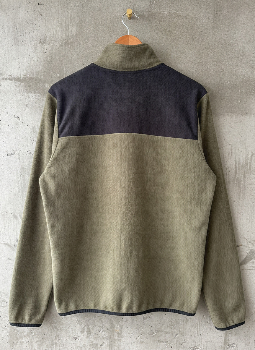 Men’s The North Face Fleece Pullover Top In Olive Green and Black - Small - 3648