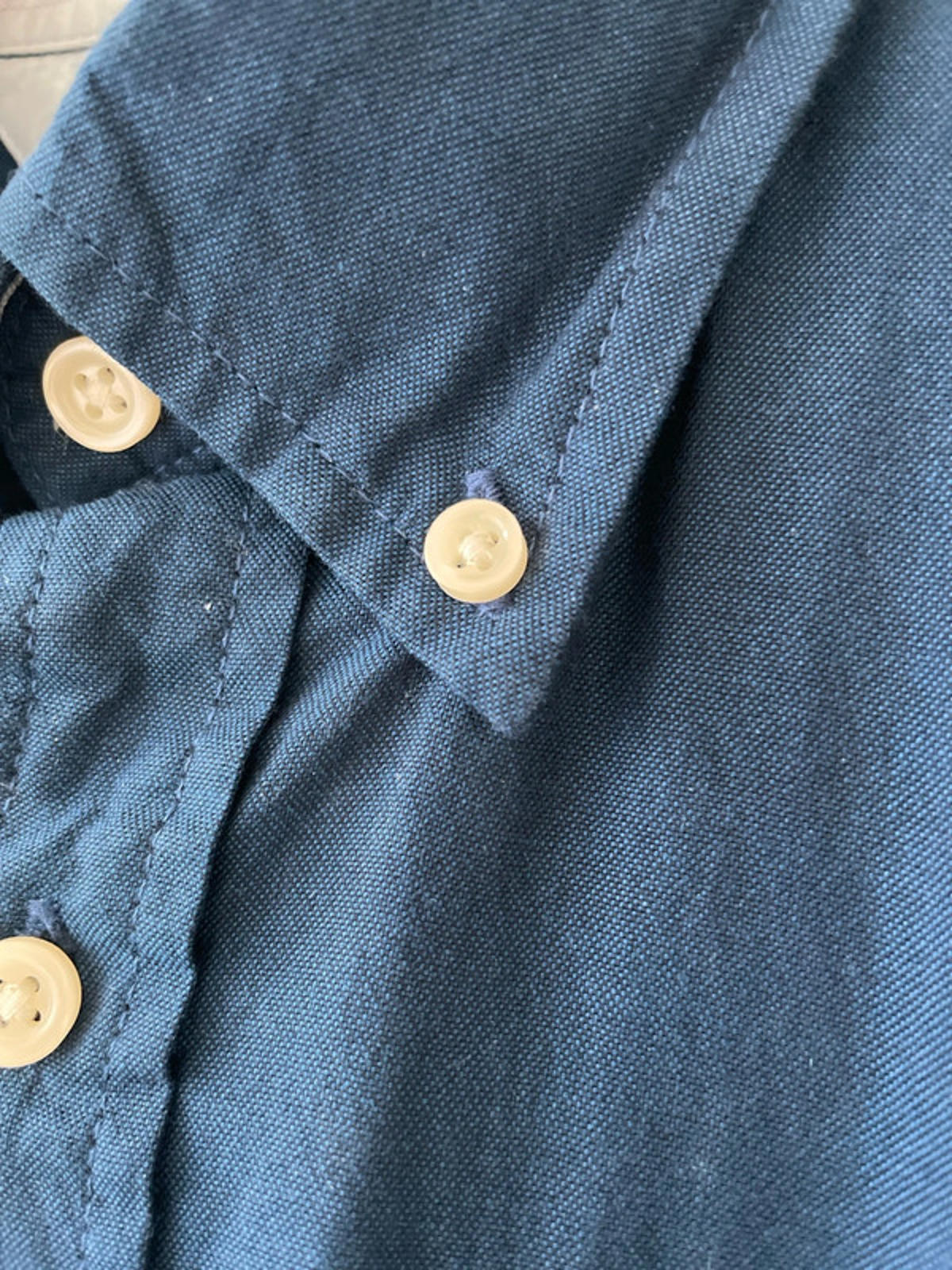 Men’s Tommy Hilfiger Button Down Collar Shirt in Navy - Large - 2568