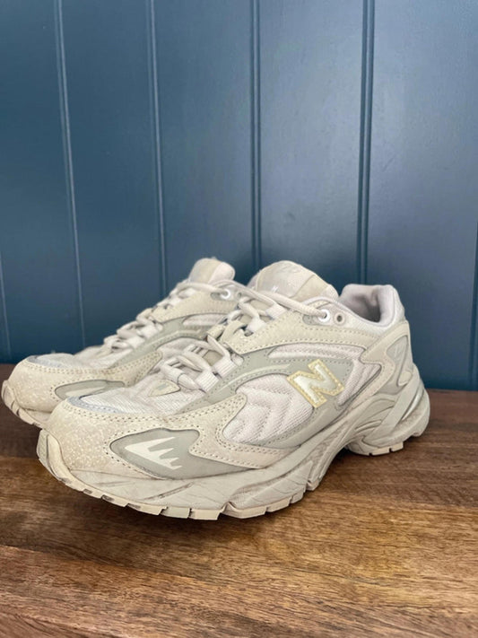 Women’s New Balance 725 Trainers With Chunky Sole - UK 6 - 0992