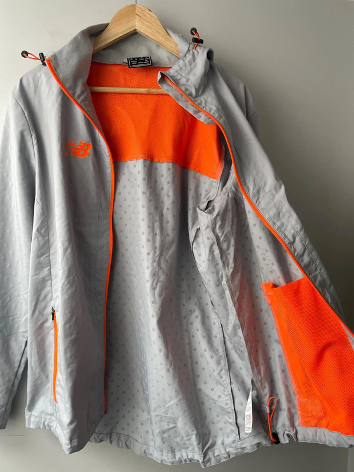 Men’s New Balance Zip Through Hooded Training Jacket Coat - Medium - 2078