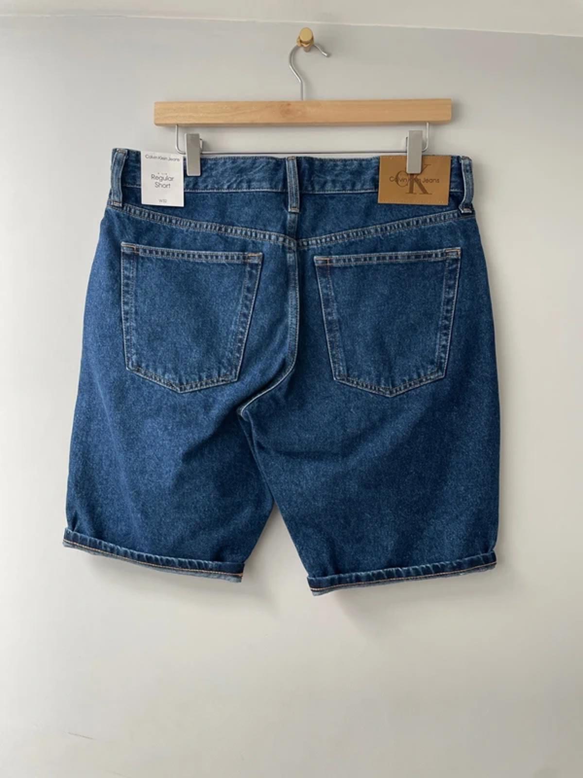 Men’s Calvin Klein Regular Fit Denim Shorts In Navy Blue - W32/L10 - 3141