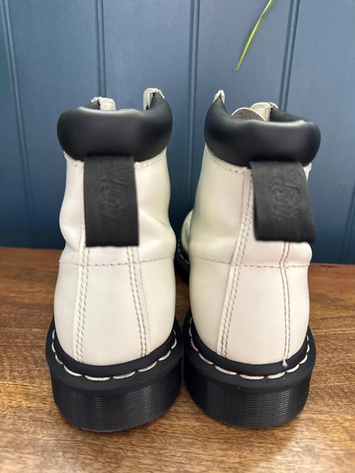 Women’s Dr Martens 939 Premium Leather Lace Up Boots In White/Black - Uk6 - 0784