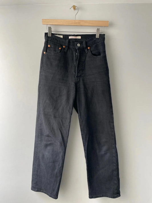 Women’s Levi’s High Waisted Ribcage Straight Fit Jeans In Black - W24/L26 - 2270
