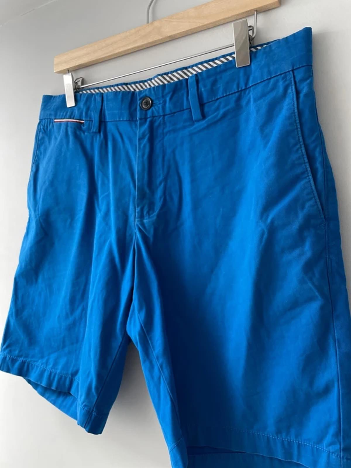 Men’s Tommy Hilfiger Classic Fit Chino Shorts In Blue  - W33/L9 - 3152