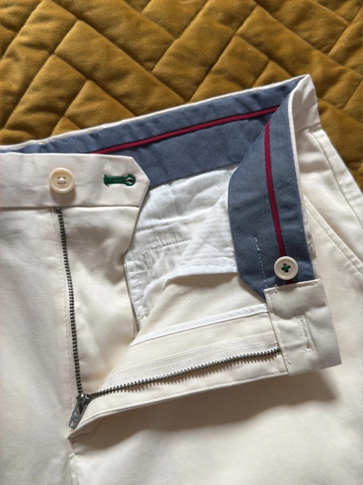 Men’s Tommy Hilfiger Denton Straight Leg Chino Trousers In Cream - W31/L32 - 3250